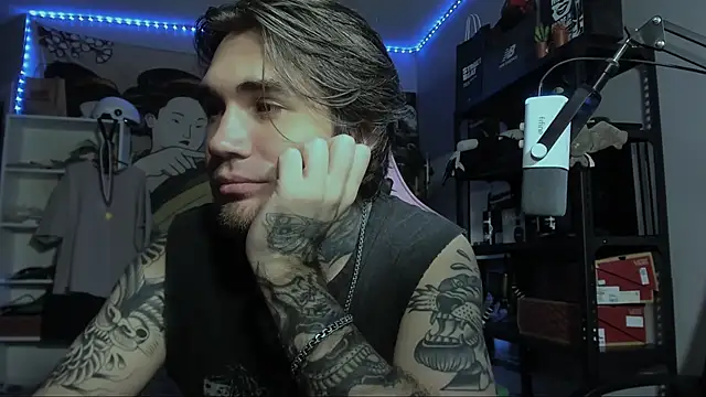 Go V Cs online show from November 3, 2025, 10:10 pm