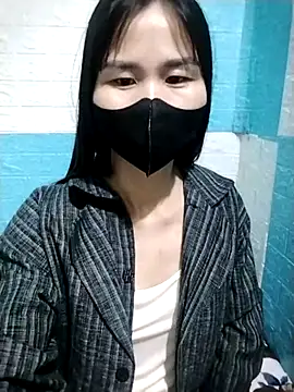 Snapshot of Donatella28 chatting on February 9, 2026, 6:12 pm Donatella28 online show from February 9, 2026, 6:12 pm