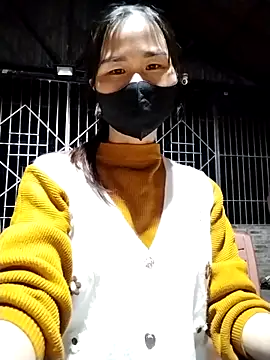 Snapshot of Donatella28 chatting on February 13, 2026, 3:52 pm Donatella28 online show from February 13, 2026, 3:52 pm