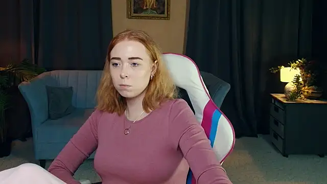 AddieOsler online show from November 30, 2025, 8:24 pm