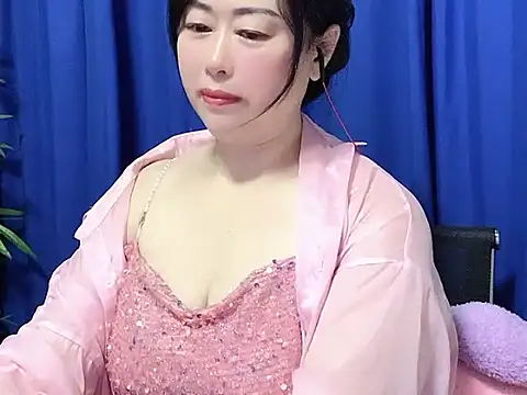 yaoyao22678 online show from November 27, 2025, 1:51 am