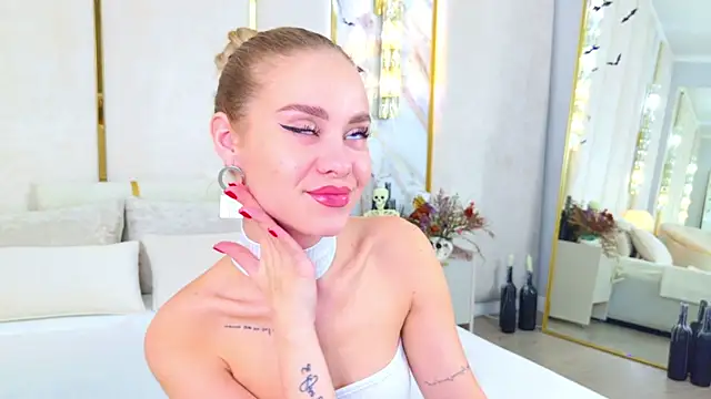 Rose Masson online show from November 4, 2025, 5:50 am