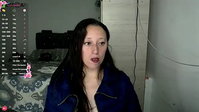 Snapshot of Sunshine_e chatting on February 17, 2026, 8:48 pm Sunshine e online show from February 17, 2026, 8:48 pm