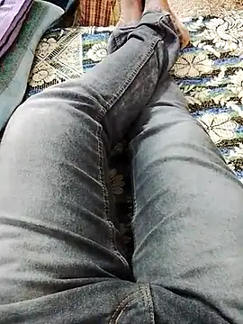 Snapshot of cherryd chatting on October 26, 2025, 11:27 am cherryd online show from October 26, 2025, 11:27 am