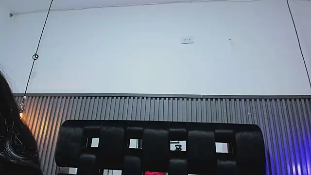 NhoanBrunette online show from November 6, 2025, 1:56 pm