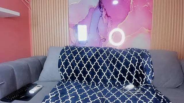 NhoanBrunette online show from November 18, 2025, 12:31 pm