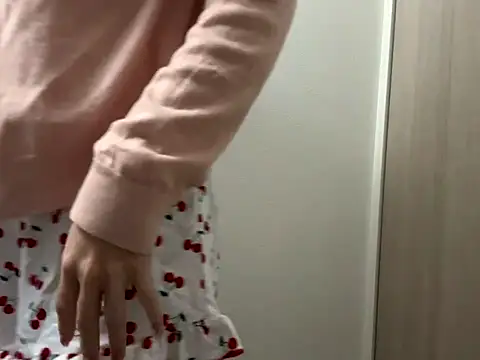 Snapshot of miku_pipipi chatting on November 12, 2025, 7:24 pm miku pipipi online show from November 12, 2025, 7:24 pm