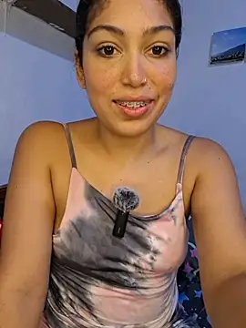 Snapshot of aleexacandy chatting on February 22, 2026, 5:22 pm aleexacandy online show from February 22, 2026, 5:22 pm