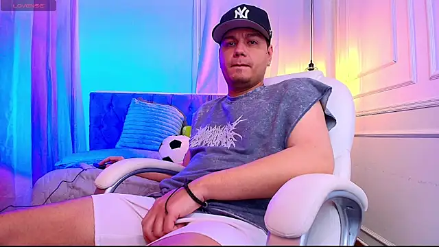 MasonHeat online show from November 8, 2025, 1:50 am