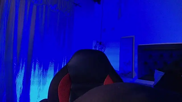 Ghost  Girl  online show from November 5, 2025, 4:23 am