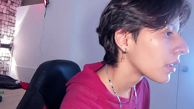 Ghost  Girl  online show from December 2, 2025, 1:55 am