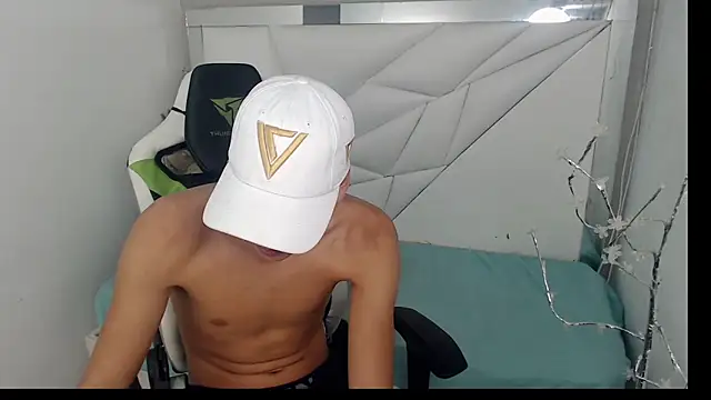 Cash G  online show from November 14, 2025, 8:29 pm