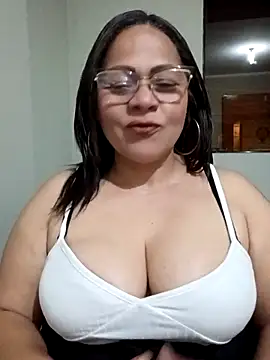 Snapshot of Angie_milf50 chatting on November 4, 2025, 2:21 am Angie milf50 online show from November 4, 2025, 2:21 am