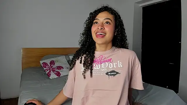 Snapshot of Keniia_rizz chatting on February 10, 2026, 9:19 pm Keniia rizz online show from February 10, 2026, 9:19 pm