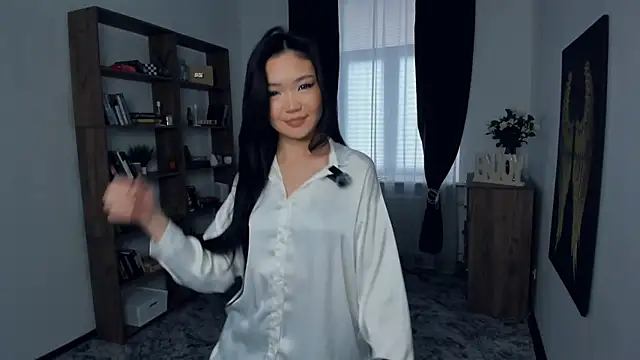 Snapshot of OnieClose chatting on December 2, 2025, 8:41 am OnieClose online show from December 2, 2025, 8:41 am