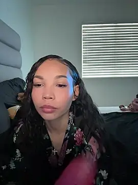 Snapshot of nikkiloveee chatting on February 18, 2026, 8:38 pm nikkiloveee online show from February 18, 2026, 8:38 pm