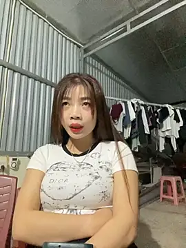 Zlienr023 online show from November 23, 2025, 12:38 pm