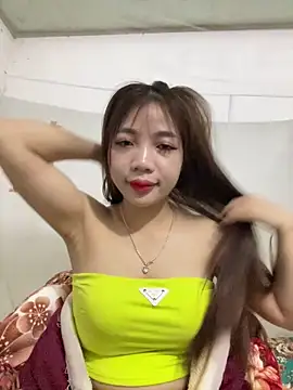 Zlienr023 online show from December 17, 2025, 1:00 am