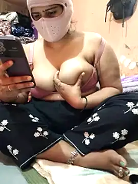 Snapshot of CUTE-GIRL-1 chatting on February 3, 2026, 4:23 pm CUTE-GIRL-1 online show from February 3, 2026, 4:23 pm