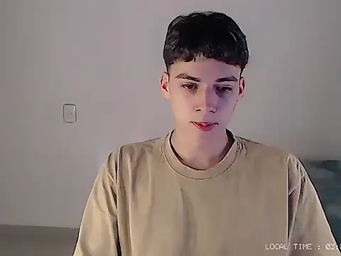 Snapshot of Sett_01 chatting on October 26, 2025, 8:04 pm Sett 01 online show from October 26, 2025, 8:04 pm