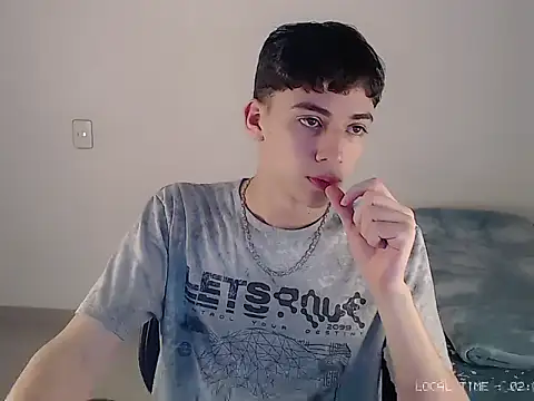 Snapshot of Sett_01 chatting on November 4, 2025, 7:07 am Sett 01 online show from November 4, 2025, 7:07 am