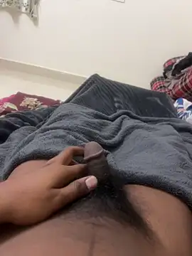 Snapshot of Nazeer8897 chatting on November 6, 2025, 4:02 am Nazeer8897 online show from November 6, 2025, 4:02 am