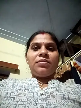 Snapshot of HayatKapoor chatting on November 6, 2025, 2:07 pm HayatKapoor online show from November 6, 2025, 2:07 pm