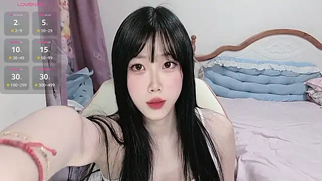 Vivian-88 online show from April 15, 2026, 1:45 am