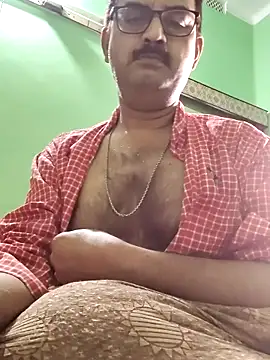 Snapshot of hairyguylove chatting on October 27, 2025, 2:04 am hairyguylove online show from October 27, 2025, 2:04 am