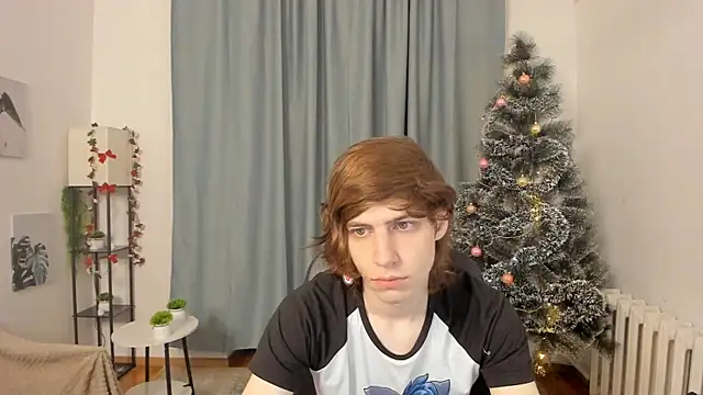 Snapshot of AvenGlow chatting on December 20, 2025, 5:03 am AvenGlow online show from December 20, 2025, 5:03 am