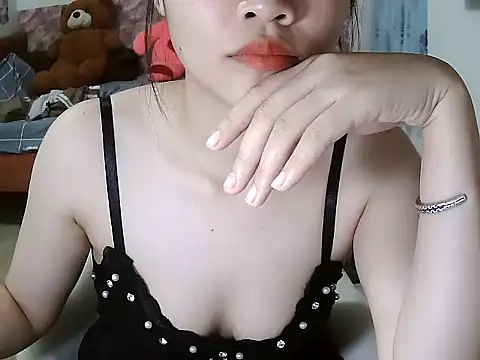 Snapshot of zubu_202 chatting on October 31, 2025, 1:34 pm zubu 202 online show from October 31, 2025, 1:34 pm