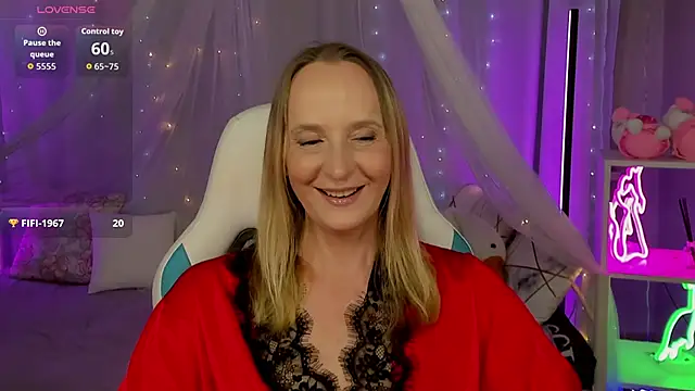 ScarlettPalmer online show from May 22, 2026, 11:05 am