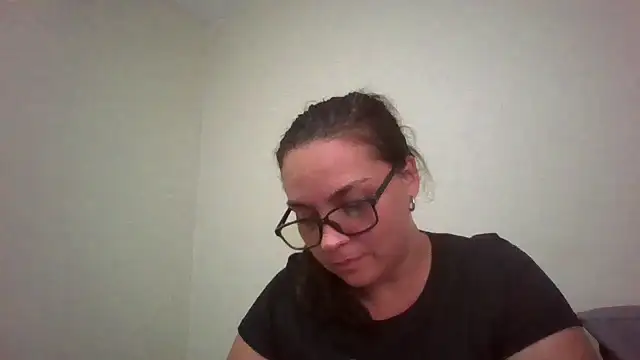 lilMissMarli online show from April 2, 2026, 1:42 pm