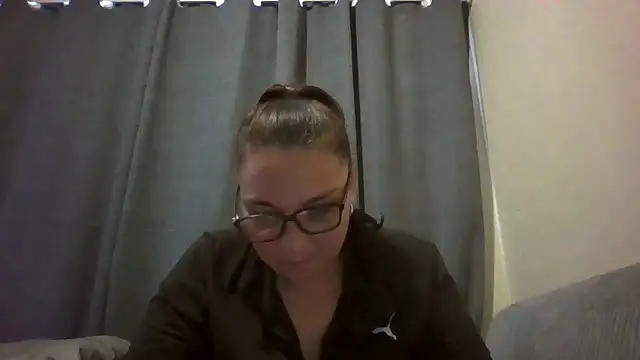 lilMissMarli online show from April 17, 2026, 8:28 am