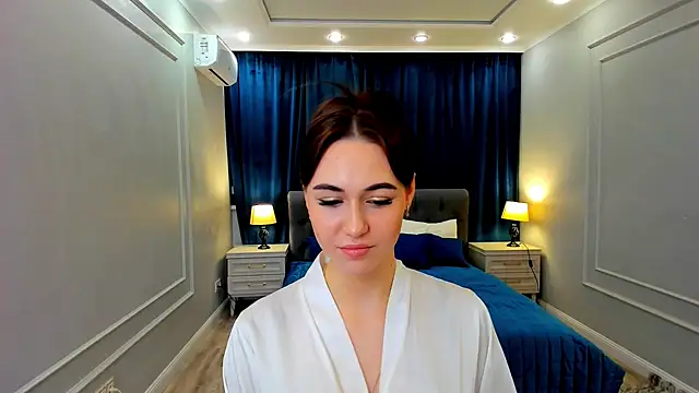 MakeYoueHappy online show from November 21, 2025, 7:45 pm