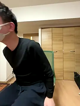 Snapshot of isao752702 chatting on November 24, 2025, 12:27 pm isao752702 online show from November 24, 2025, 12:27 pm