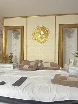 Hannahpradaa  online show from November 11, 2025, 11:54 am