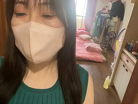 Snapshot of hitomi_desu chatting on November 16, 2025, 3:01 am hitomi desu online show from November 16, 2025, 3:01 am