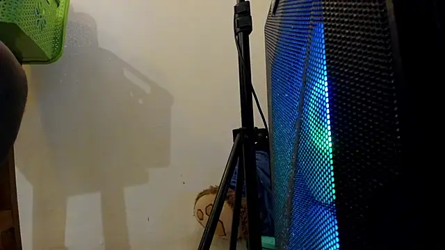 hathor  01 online show from December 14, 2025, 1:27 pm