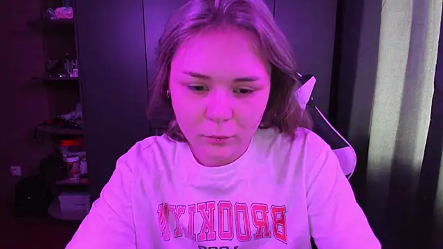 Snapshot of sophia_lix chatting on November 10, 2025, 5:17 am sophia lix online show from November 10, 2025, 5:17 am