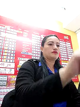 Danaluna online show from November 7, 2025, 9:04 pm