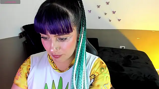 Snapshot of Monserrat_Cute_ chatting on January 17, 2026, 11:30 pm Monserrat Cute online show from January 17, 2026, 11:30 pm