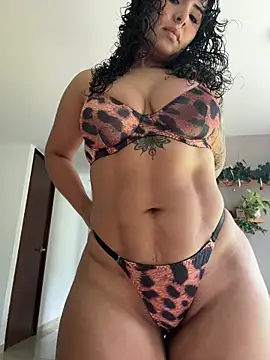 SugarTroubl33 online show from January 6, 2026, 1:15 pm