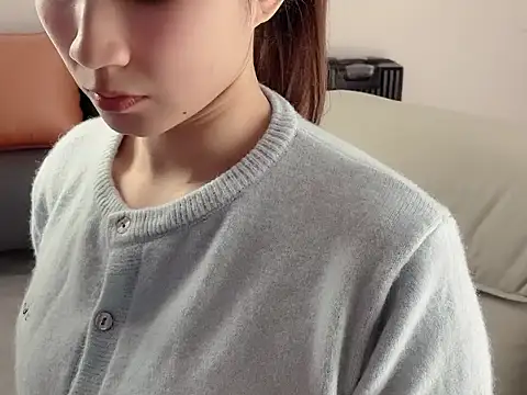 Snapshot of lvy-002 chatting on December 5, 2025, 2:25 pm lvy-002 online show from December 5, 2025, 2:25 pm