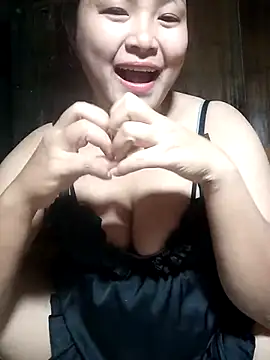 Snapshot of loncon-mup chatting on December 4, 2025, 10:51 pm loncon-mup online show from December 4, 2025, 10:51 pm