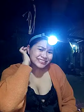 Snapshot of loncon-mup chatting on December 15, 2025, 1:26 pm loncon-mup online show from December 15, 2025, 1:26 pm