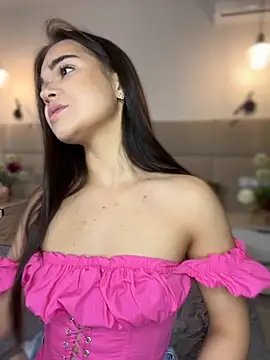 Snapshot of BabyShy- chatting on November 25, 2025, 10:21 pm BabyShy- online show from November 25, 2025, 10:21 pm