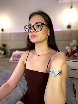 Snapshot of BabyShy- chatting on January 14, 2026, 11:20 pm BabyShy- online show from January 14, 2026, 11:20 pm