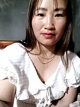 Snapshot of emini-xx chatting on March 5, 2026, 11:45 pm emini-xx online show from March 5, 2026, 11:45 pm