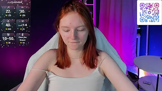 Snapshot of AngelWisee chatting on December 20, 2025, 3:02 am AngelWisee online show from December 20, 2025, 3:02 am